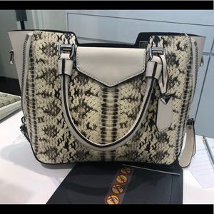 Michael Kors Handbag. Purchased in July 2018.